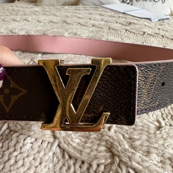 Louis Vuitton 30 mm reversible belt size 90.  Brown and pink.  Practically new! - Picture 3 of 8